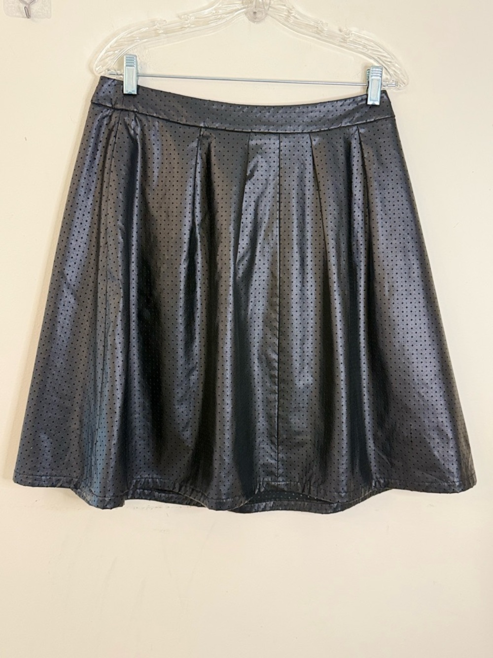Worthington black faux leather mini skirt mesh pleats A- line pockets SZ 8